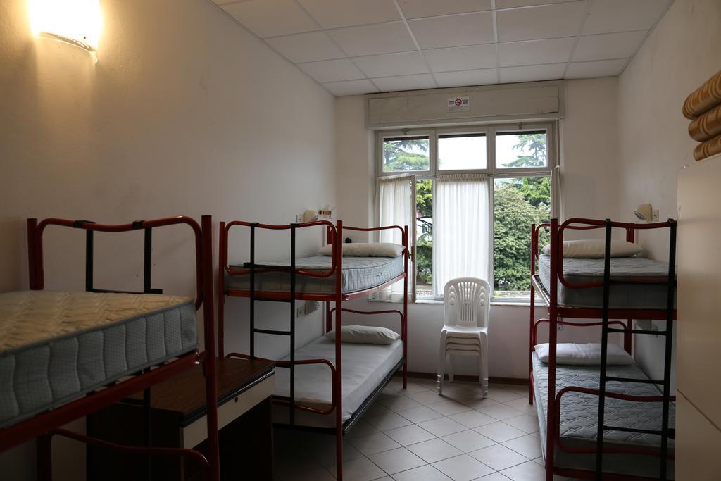 Ostello Della Gioventu Benacus Рива-дель-Гарда Экстерьер фото